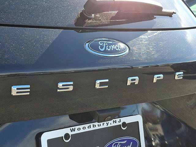 Certified 2022 Ford Escape SE w/ SE Sport Appearance Package image 28