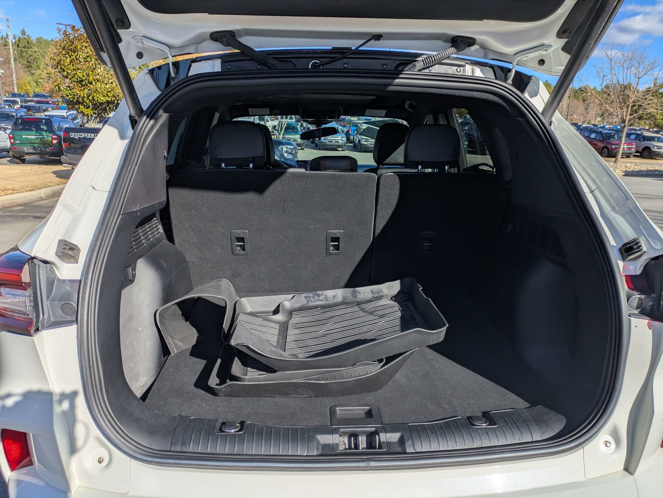 Certified 2023 Ford Escape ST-Line w/ Tech Pack #1 image 35