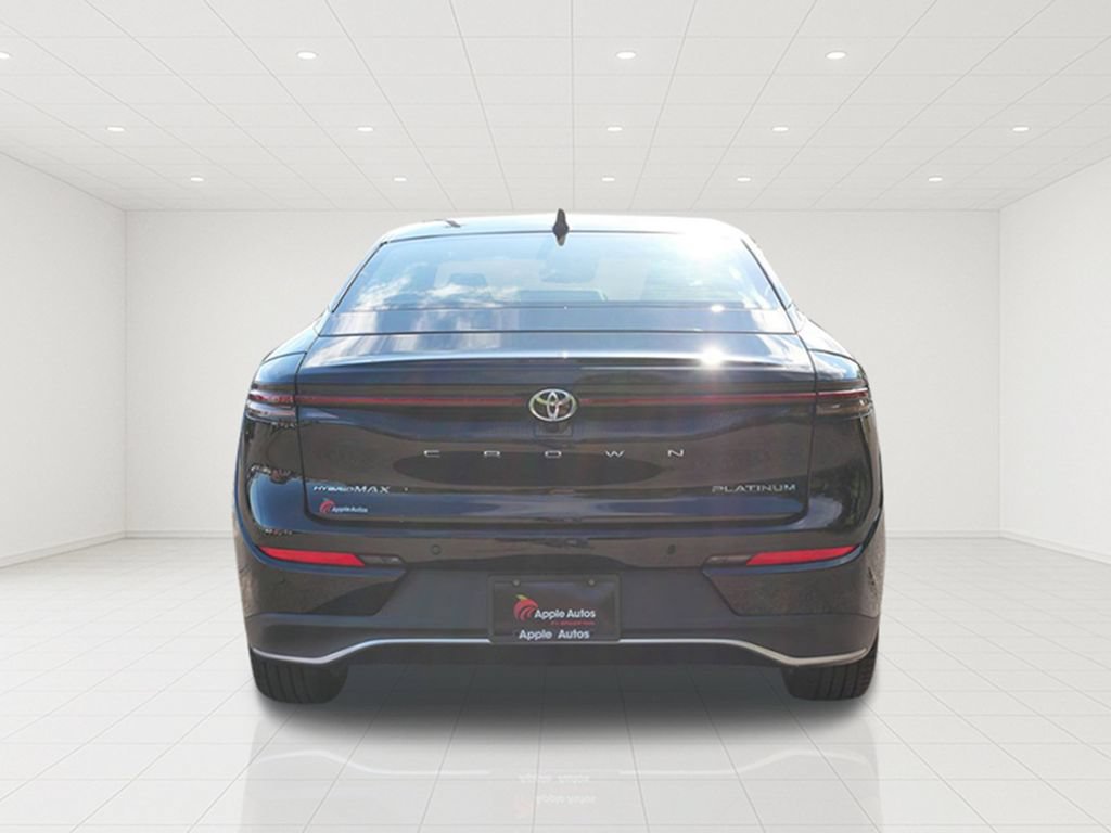 Used 2023 Toyota Crown Platinum AWD/4WD image 5