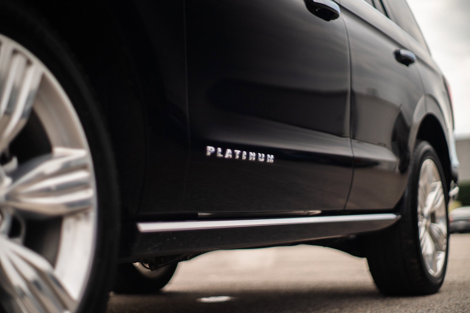 Certified 2023 Ford Expedition Platinum image 13