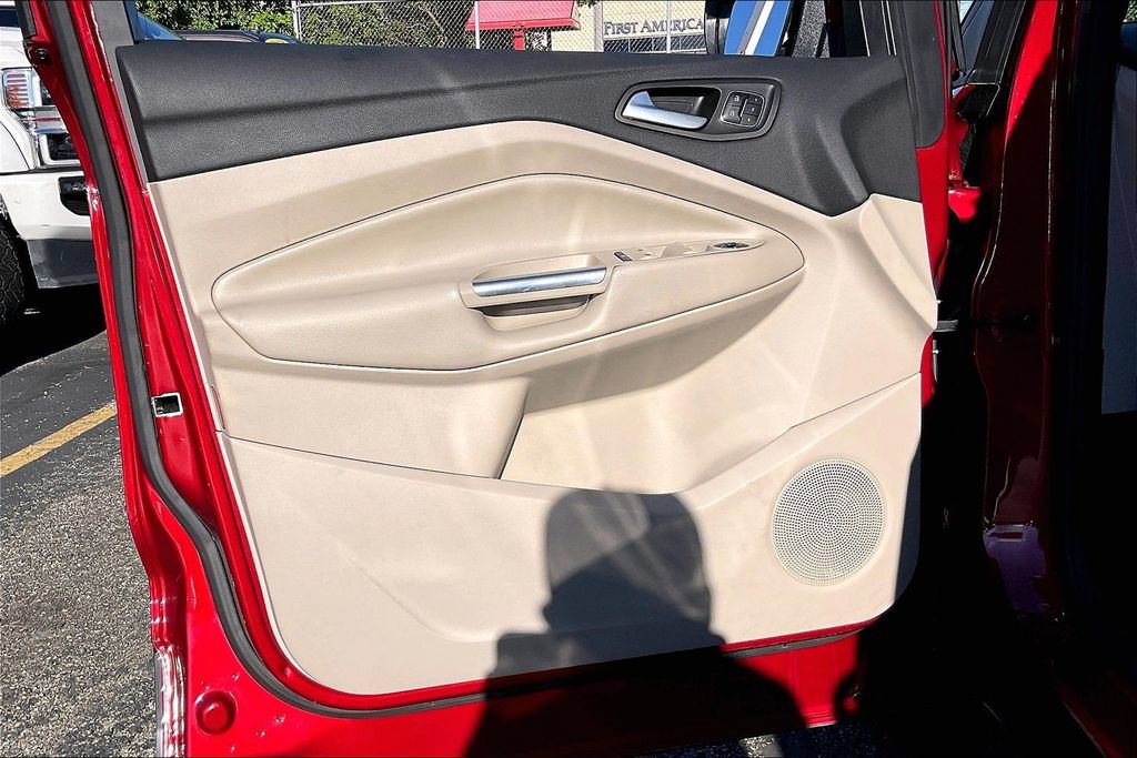 Certified 2019 Ford Escape Titanium AWD/4WD image 22