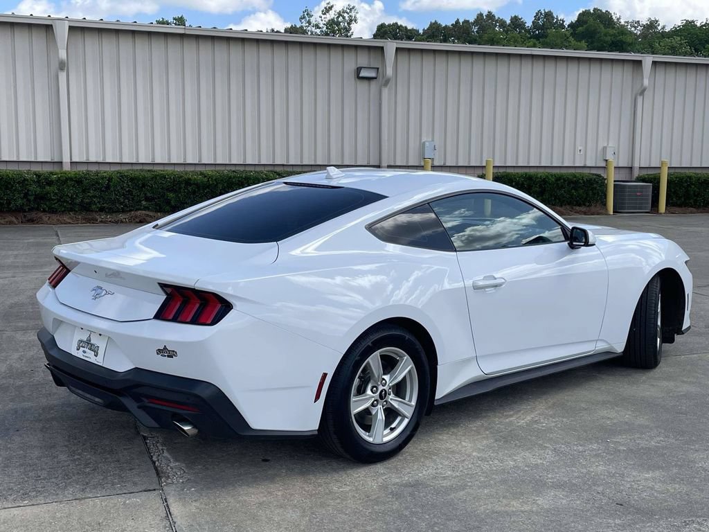 Certified 2024 Ford Mustang Coupe RWD image 3