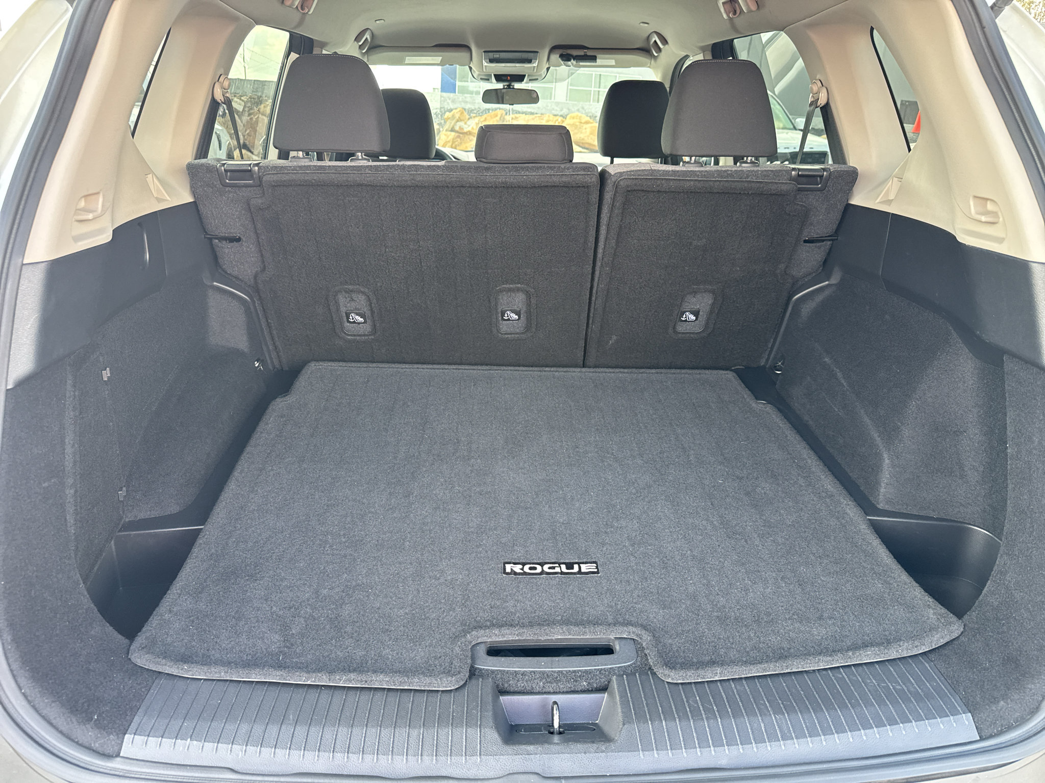 Used 2023 Nissan Rogue SV FWD image 23