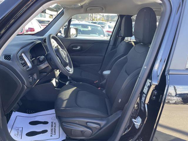 Used 2023 Jeep Renegade Latitude image 17