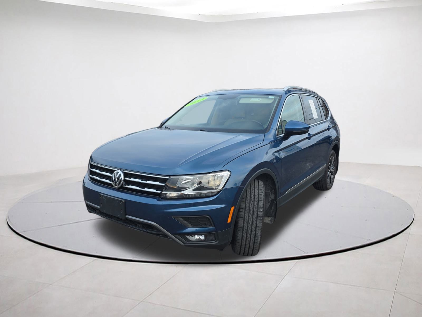 Used 2019 Volkswagen Tiguan SEL w/ 3rd Row Seat Package image 3