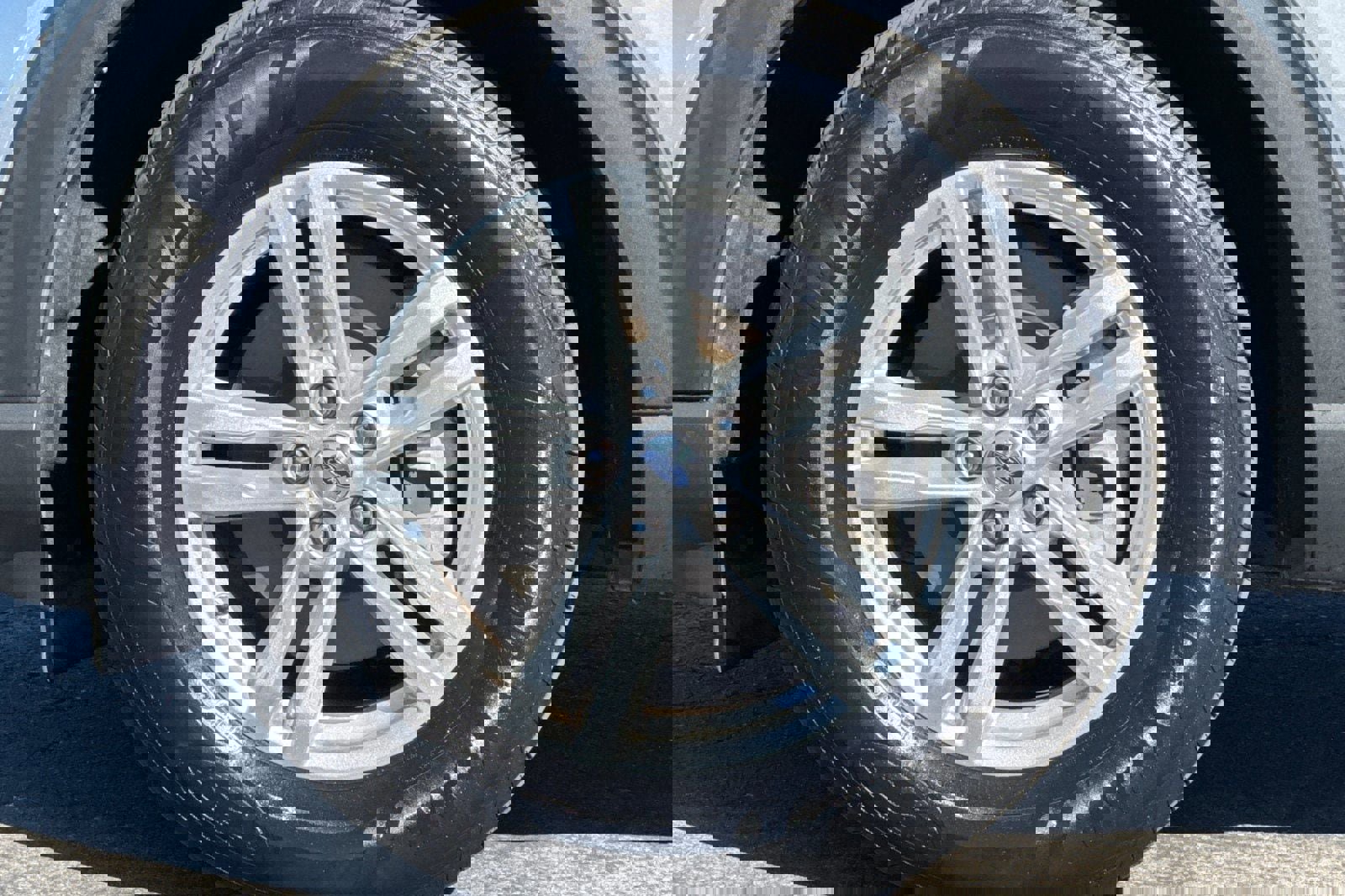 Certified 2022 Ford Explorer XLT w/ Equipment Group 202A image 30