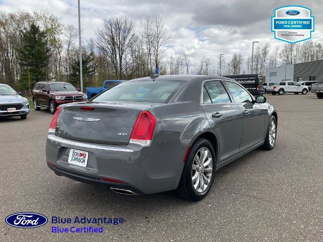 Used 2017 Chrysler 300 Limited AWD/4WD image 20
