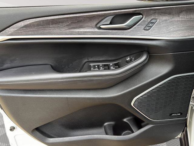 Used 2021 Jeep Grand Cherokee L Limited image 13