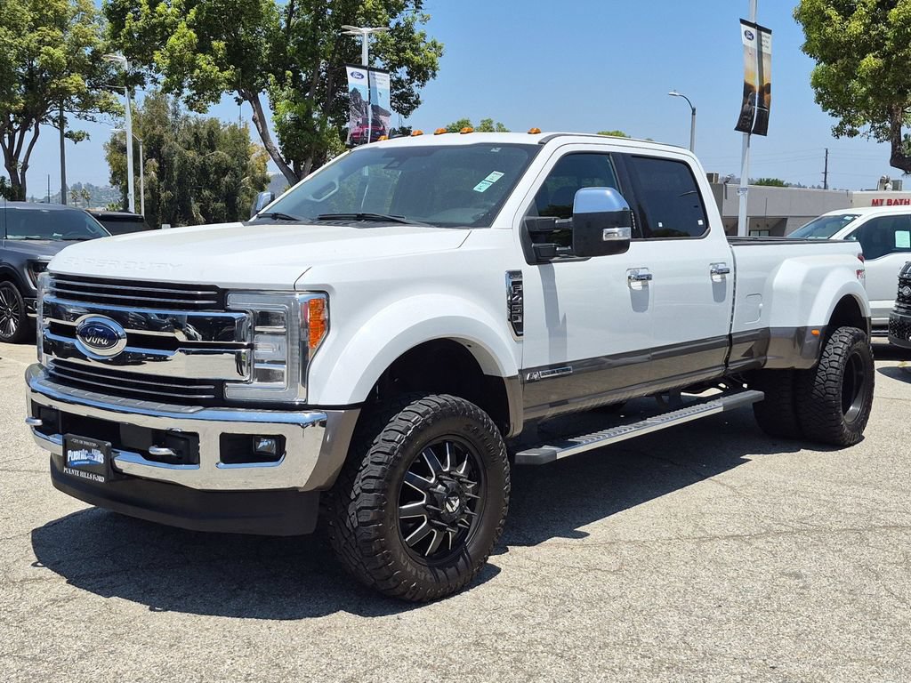 Certified 2019 Ford F450 Lariat w/ Lariat Ultimate Package AWD/4WD image 3
