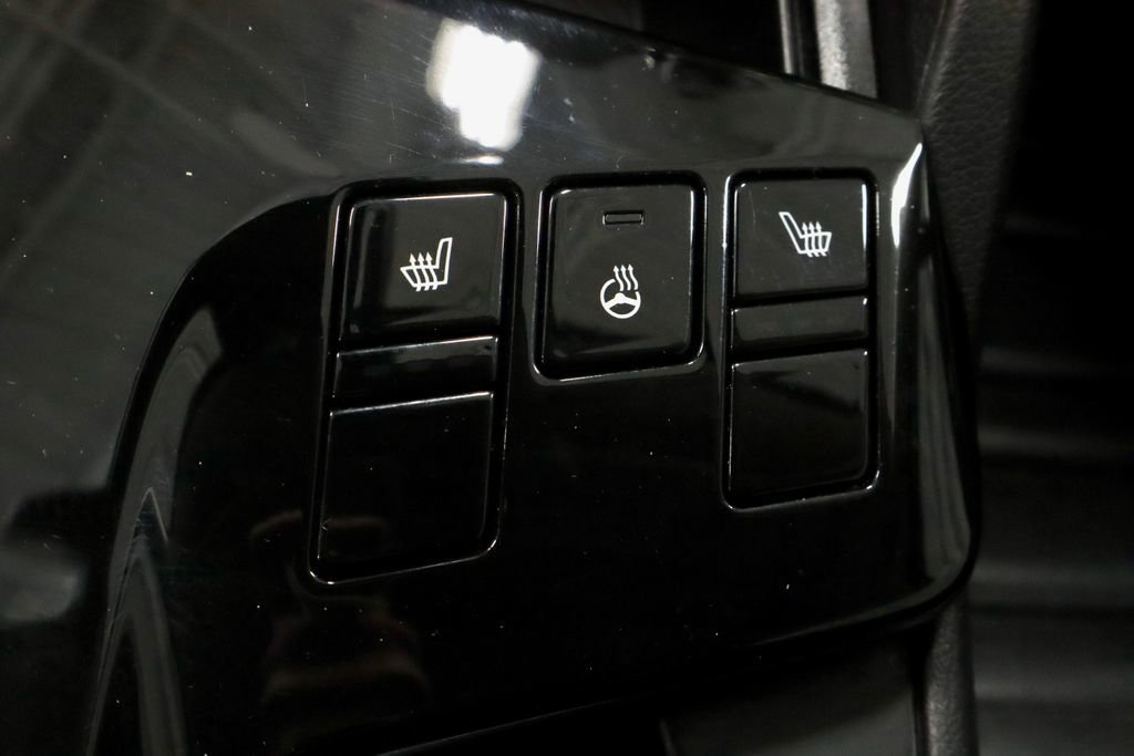 Used 2023 Kia Sportage EX image 11