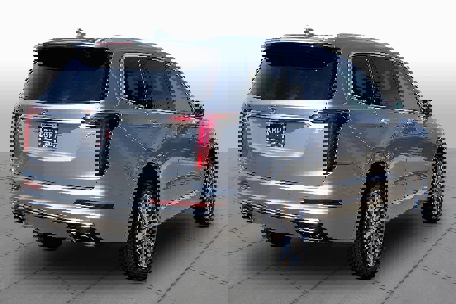 Used 2025 Cadillac XT6 Premium Luxury AWD/4WD image 3