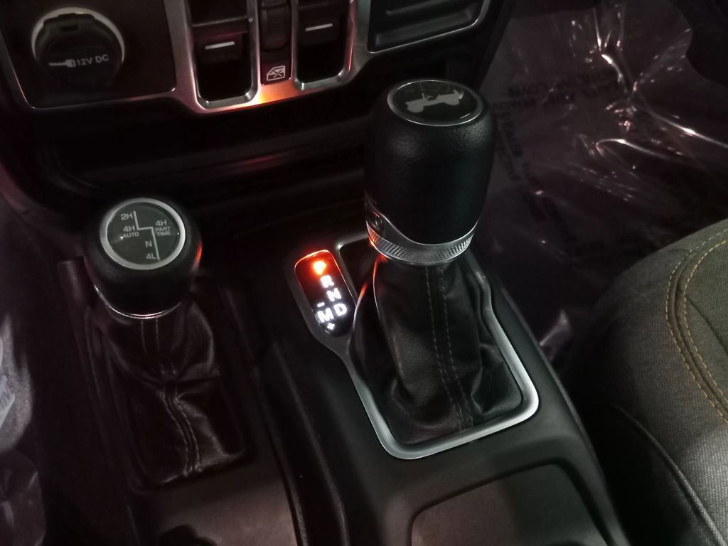 Used 2024 Jeep Wrangler Unlimited Sahara image 24