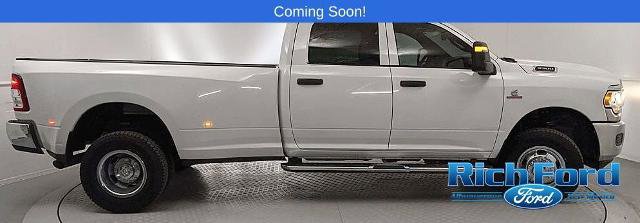 Used 2024 RAM 3500 Tradesman w/ Chrome Appearance Group AWD/4WD image 2