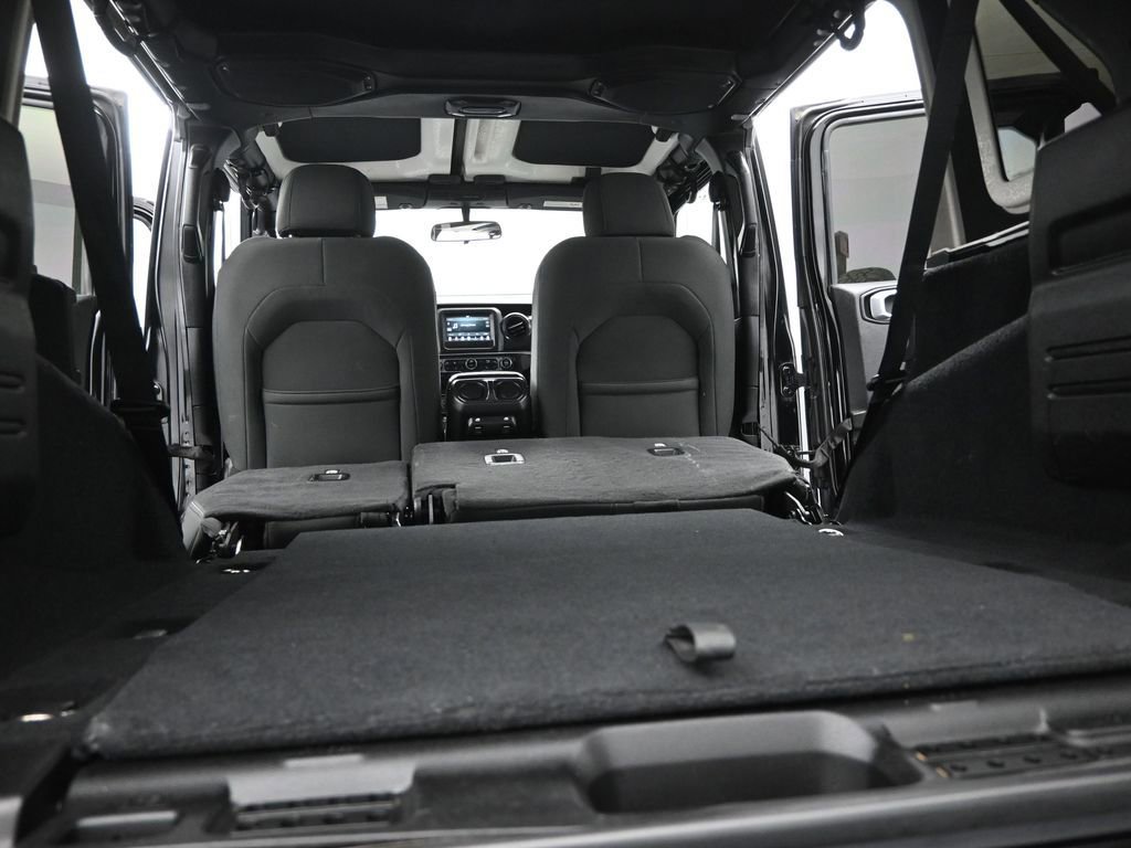 Used 2020 Jeep Wrangler Unlimited Sport image 21