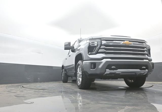 Used 2024 Chevrolet Silverado 2500 High Country w/ High Country Premium Package AWD/4WD image 37