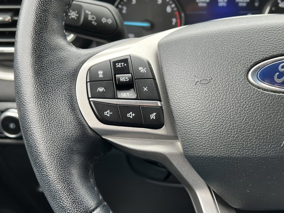 Certified 2023 Ford Explorer XLT w/ Equipment Group 202A image 26