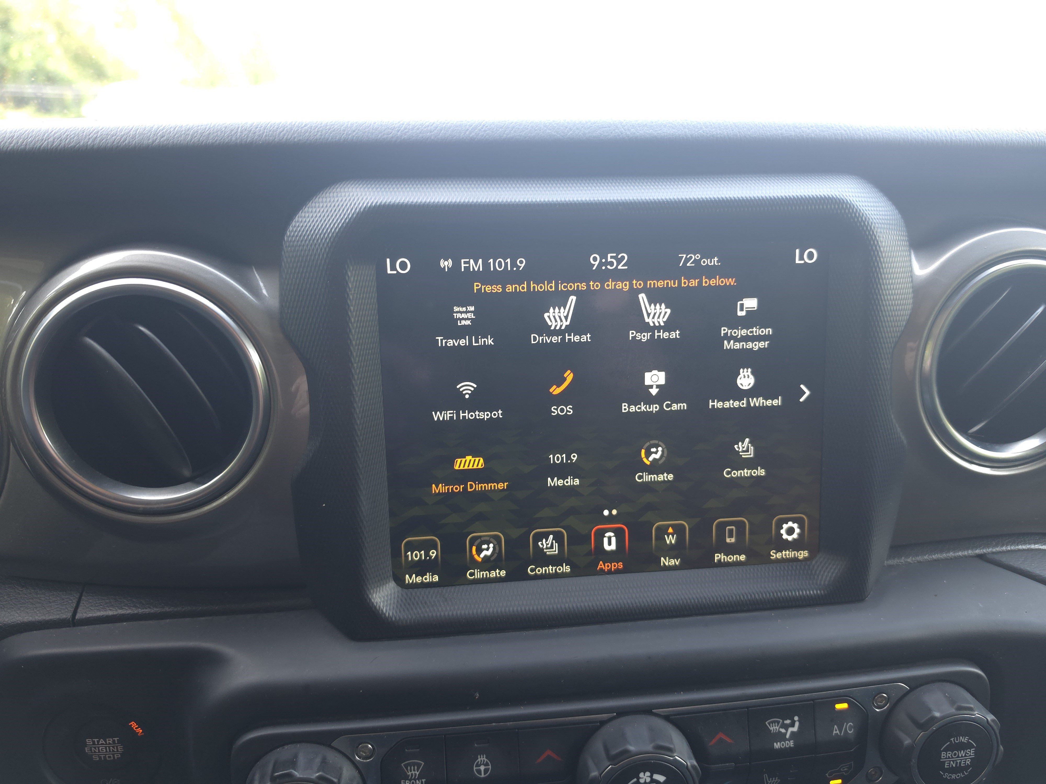 Used 2020 Jeep Wrangler Unlimited Sahara AWD/4WD image 21