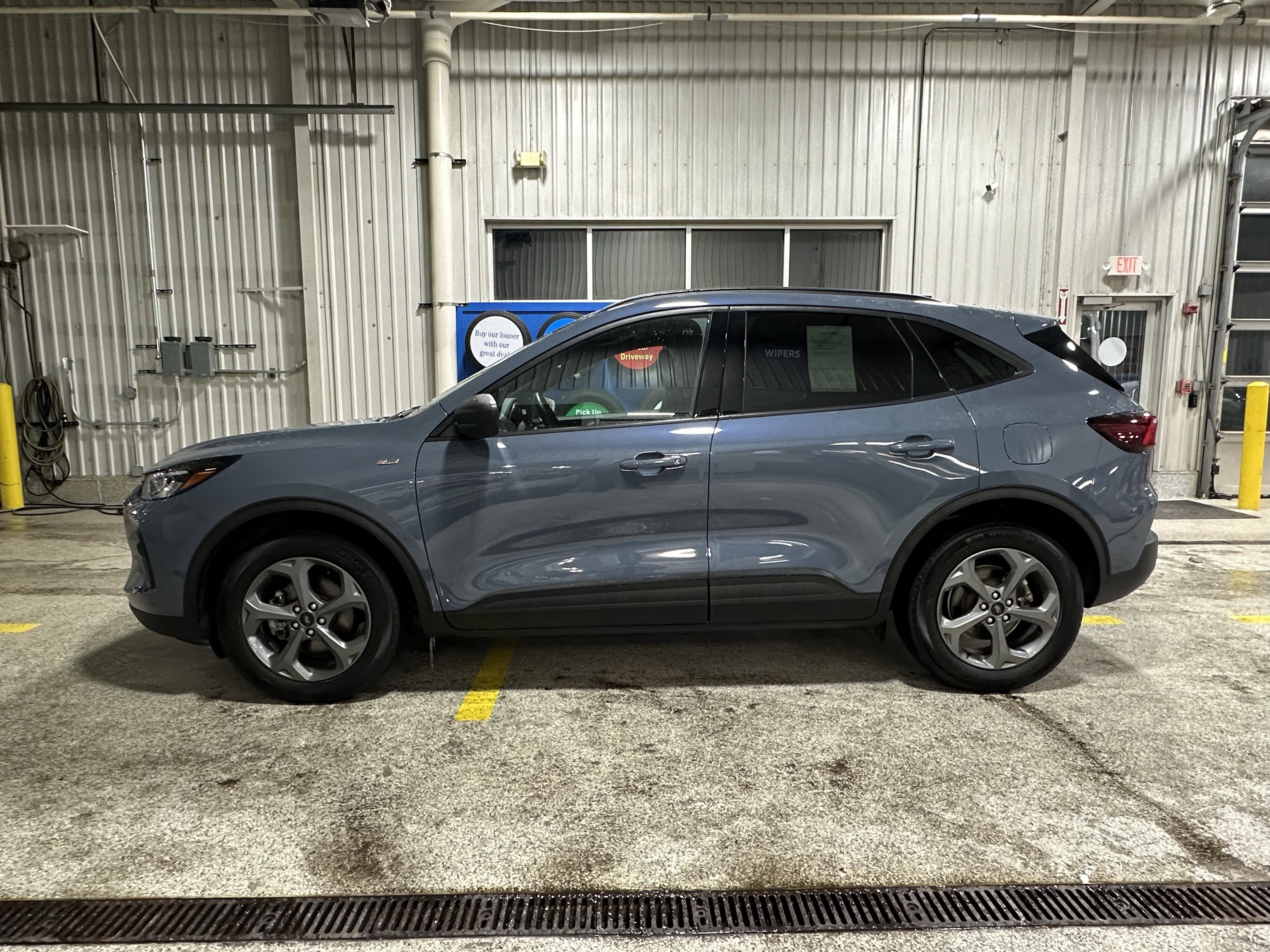 Certified 2025 Ford Escape ST-Line w/ Equipment Group 301A image 7