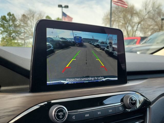 Certified 2020 Ford Escape Titanium AWD/4WD image 21