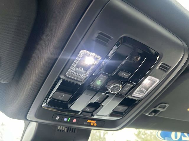 Used 2026 GMC Yukon XL Denali w/ Sun & Power Step Package image 28