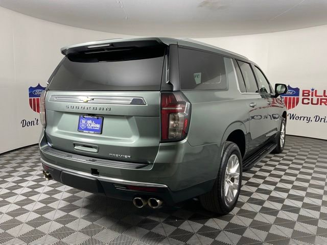 Used 2023 Chevrolet Suburban Premier image 3