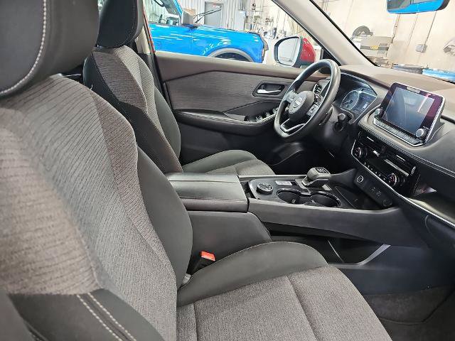 Used 2022 Nissan Rogue SV AWD/4WD image 10