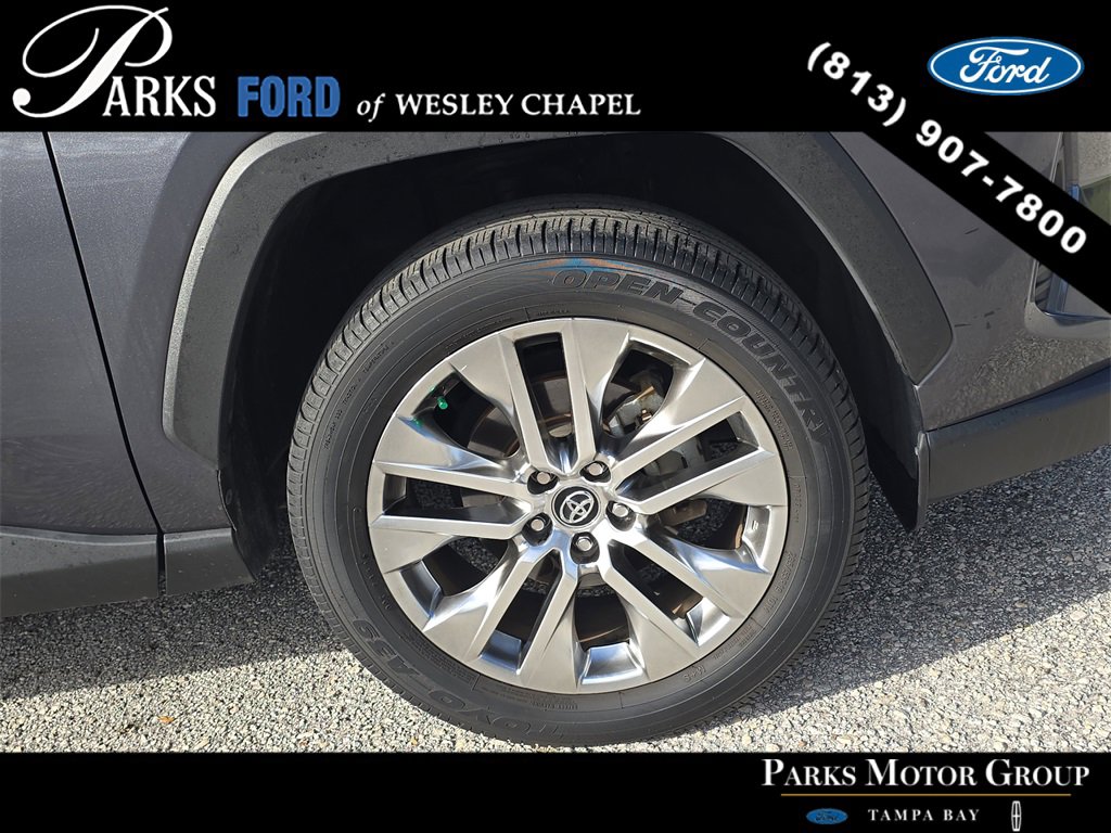 Used 2020 Toyota RAV4 XLE Premium image 33