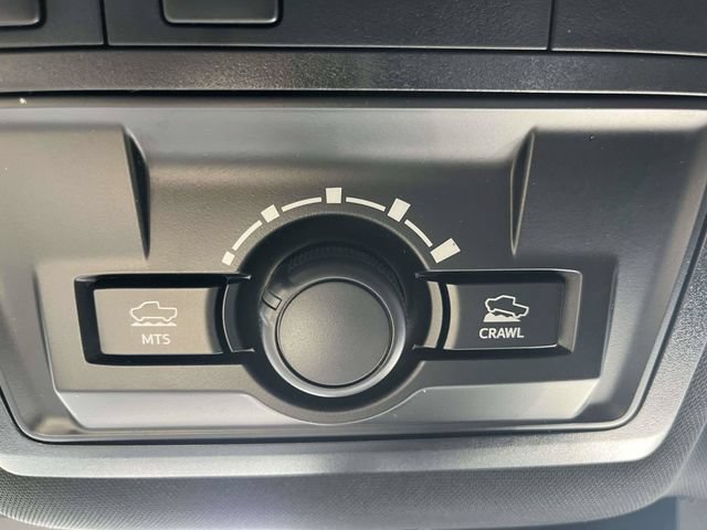 Used 2018 Toyota Tacoma TRD Off-Road AWD/4WD image 32
