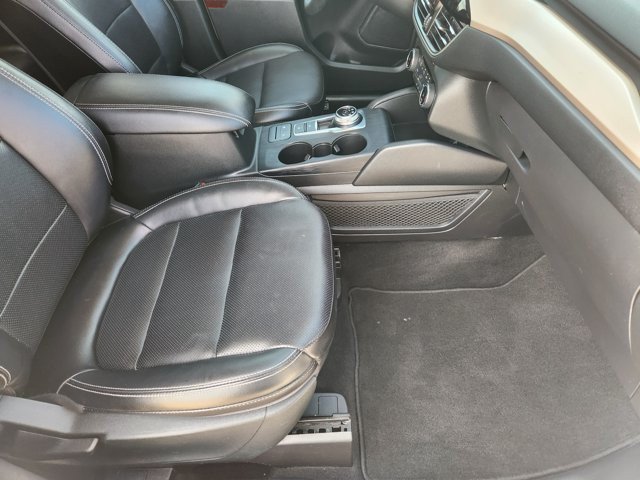Certified 2022 Ford Escape SEL FWD image 13