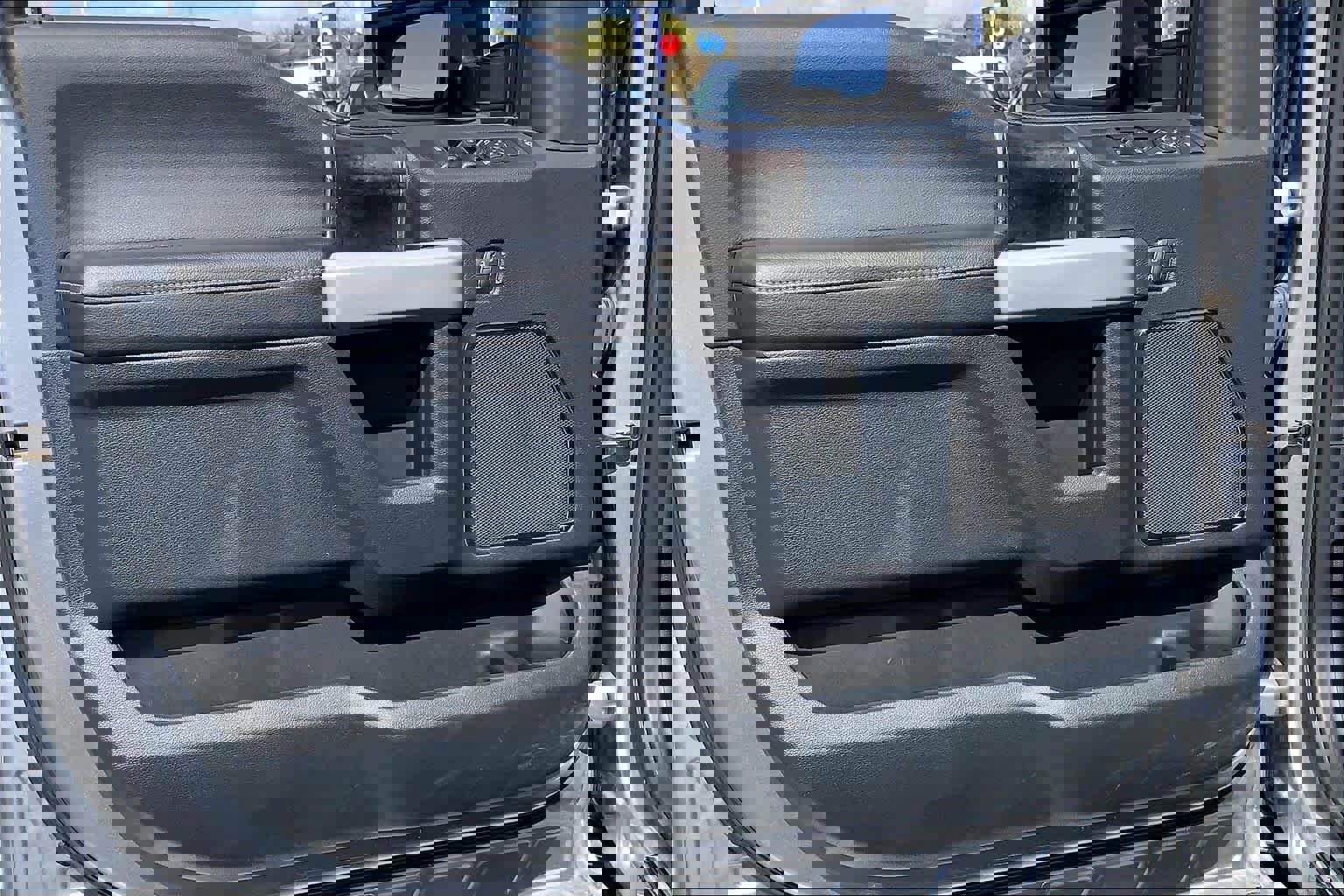 Certified 2022 Ford F250 Lariat w/ Tremor Off-Road Package image 22