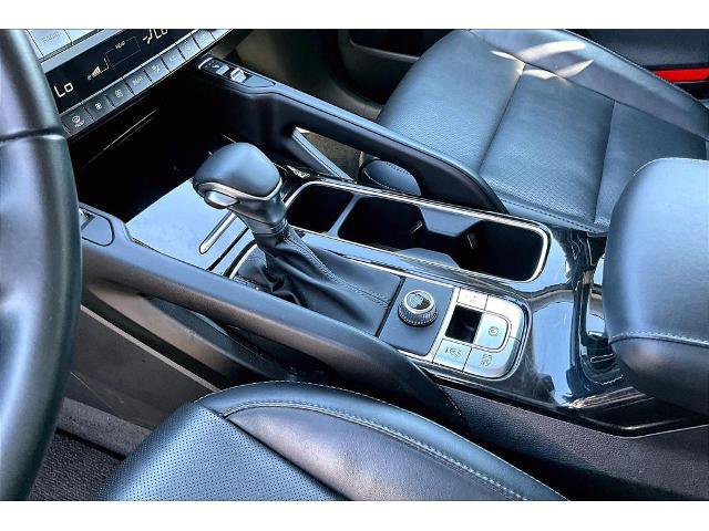 Used 2025 Kia Telluride S image 16