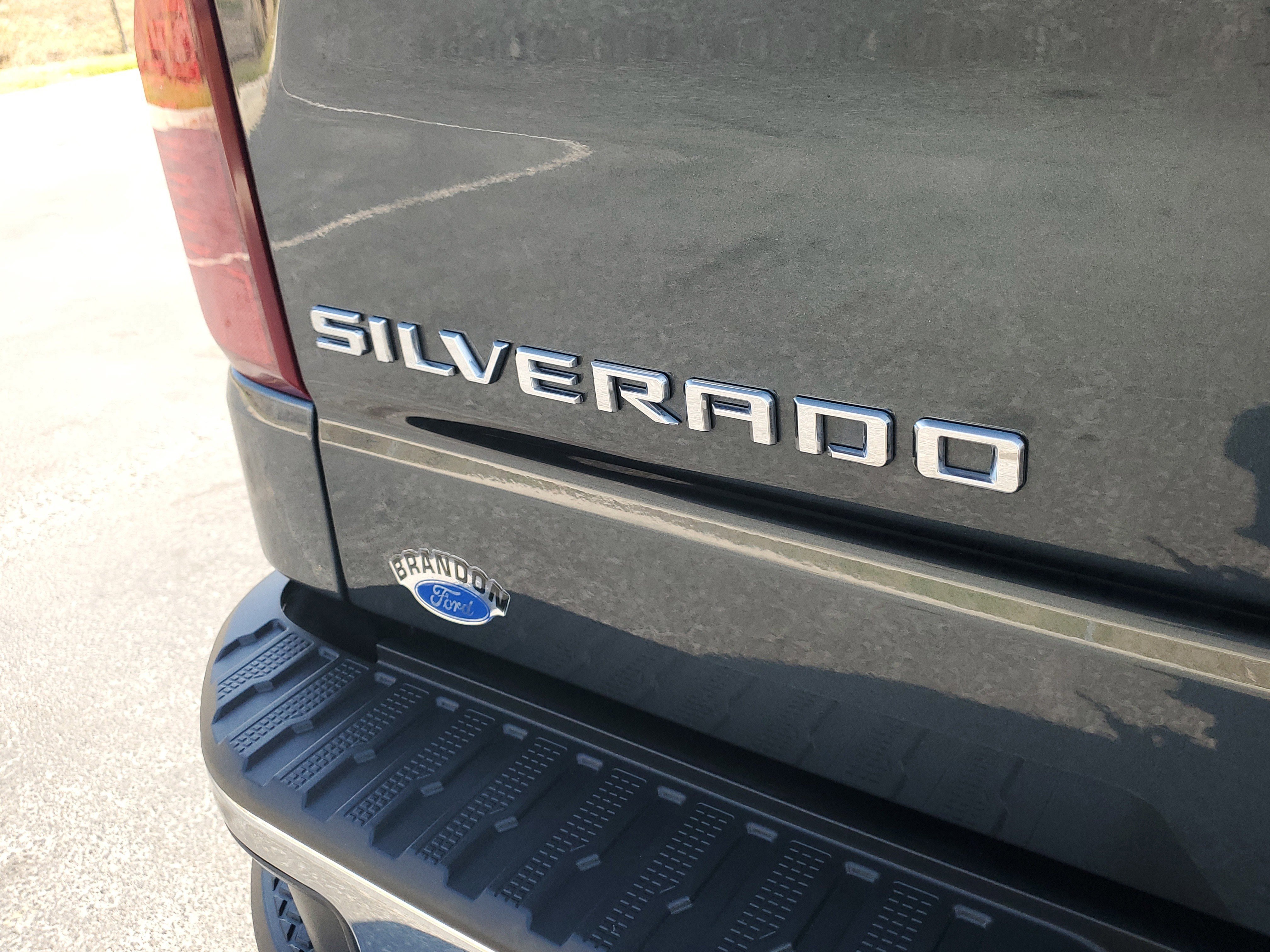 Used 2021 Chevrolet Silverado 1500 LT image 9