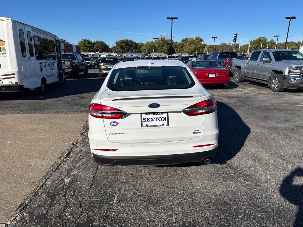 Certified 2019 Ford Fusion SE FWD image 6