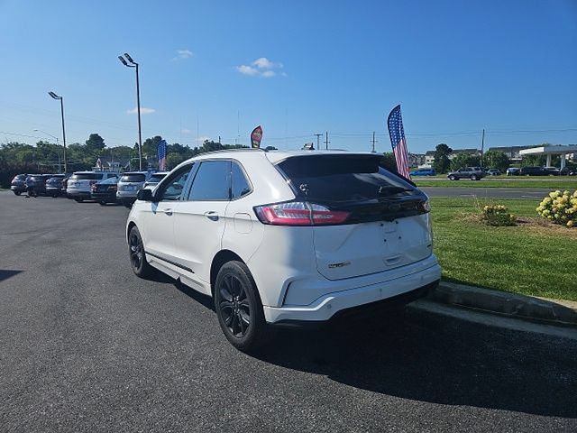 Certified 2022 Ford Edge SE w/ Black Appearance Package AWD/4WD image 2
