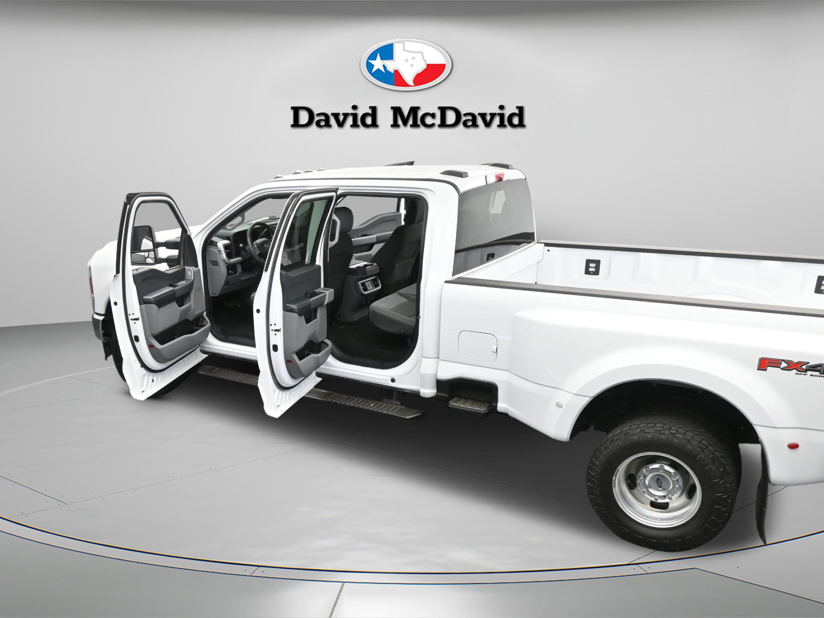 Certified 2024 Ford F350 XLT w/ 360-Degree Camera Package image 26