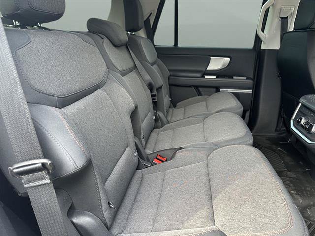 Certified 2025 Ford Expedition Active AWD/4WD image 18