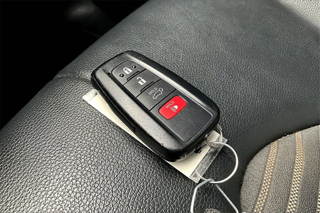 Used 2022 Toyota Highlander XSE image 13