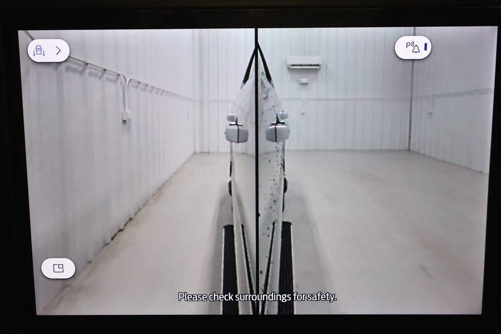 Certified 2025 Ford F350 Platinum w/ Platinum Plus Package image 38