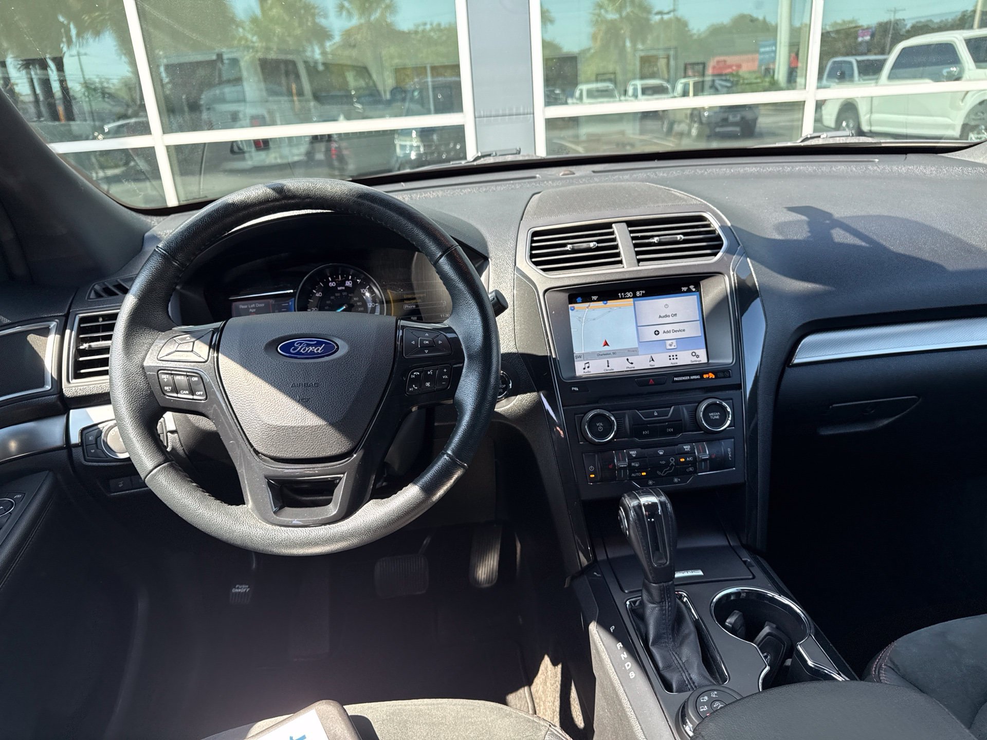 Certified 2018 Ford Explorer XLT w/ Equipment Group 202A AWD/4WD image 13