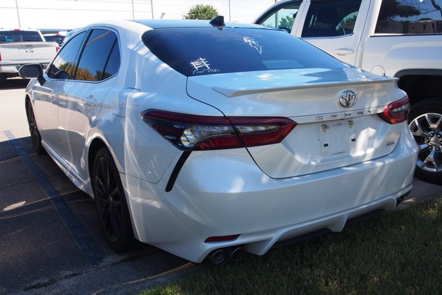Used 2022 Toyota Camry XSE FWD image 5