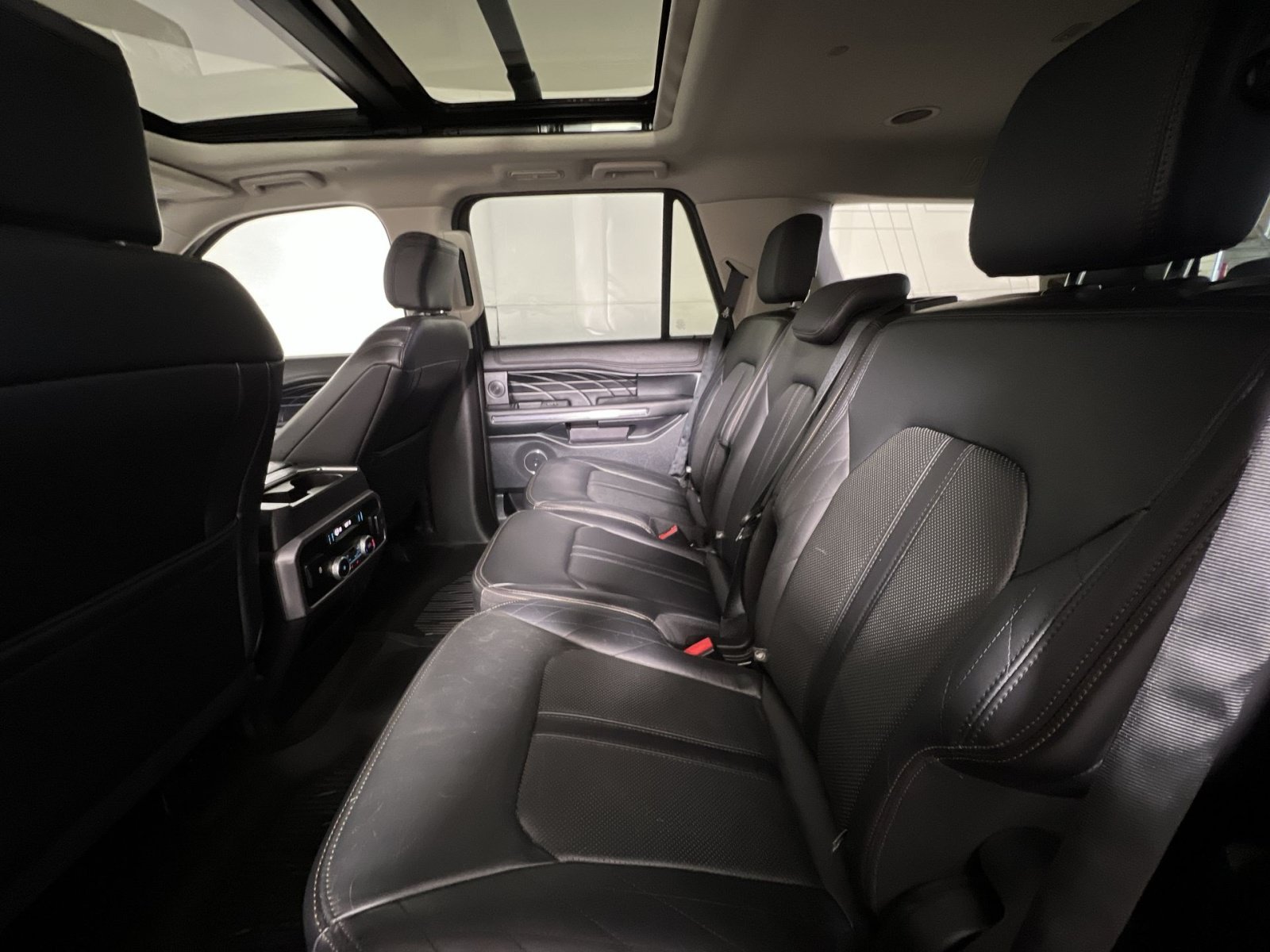 Certified 2019 Ford Expedition Platinum AWD/4WD image 25