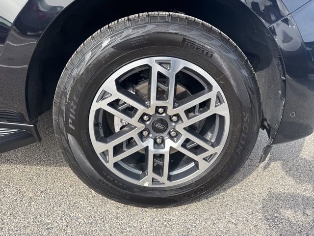 Certified 2025 Ford Expedition Active image 24