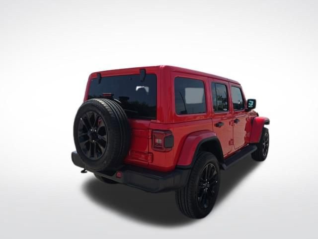 Used 2025 Jeep Wrangler Sahara AWD/4WD image 4