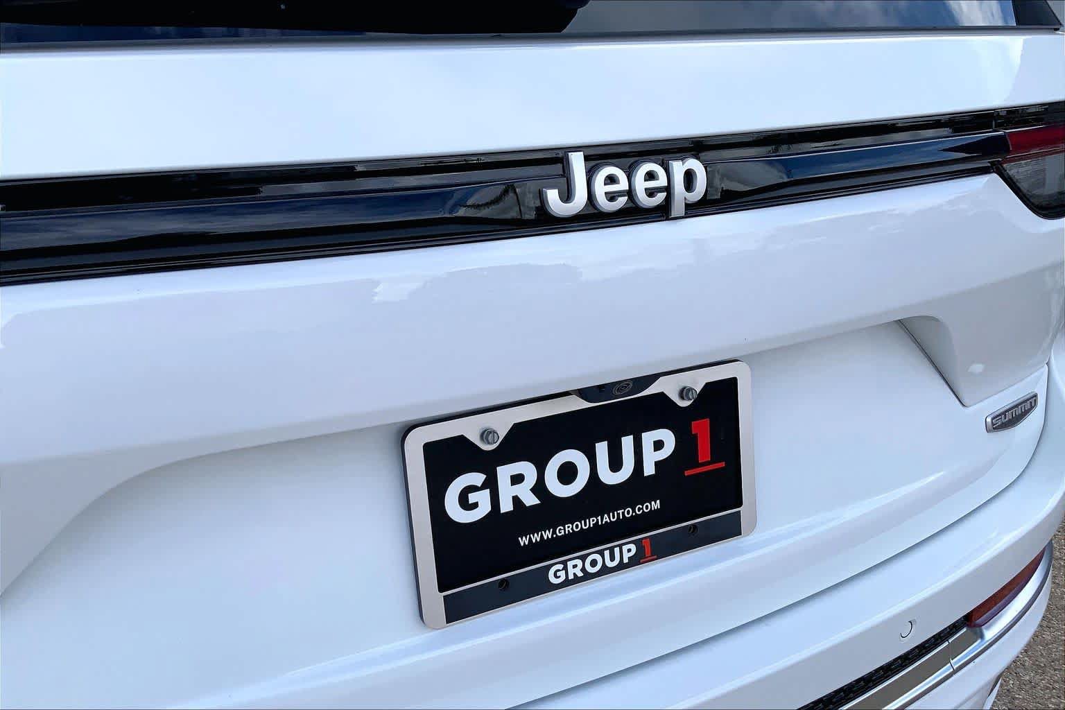 Used 2024 Jeep Grand Cherokee Summit w/ Adv Protech Group IV AWD/4WD image 31