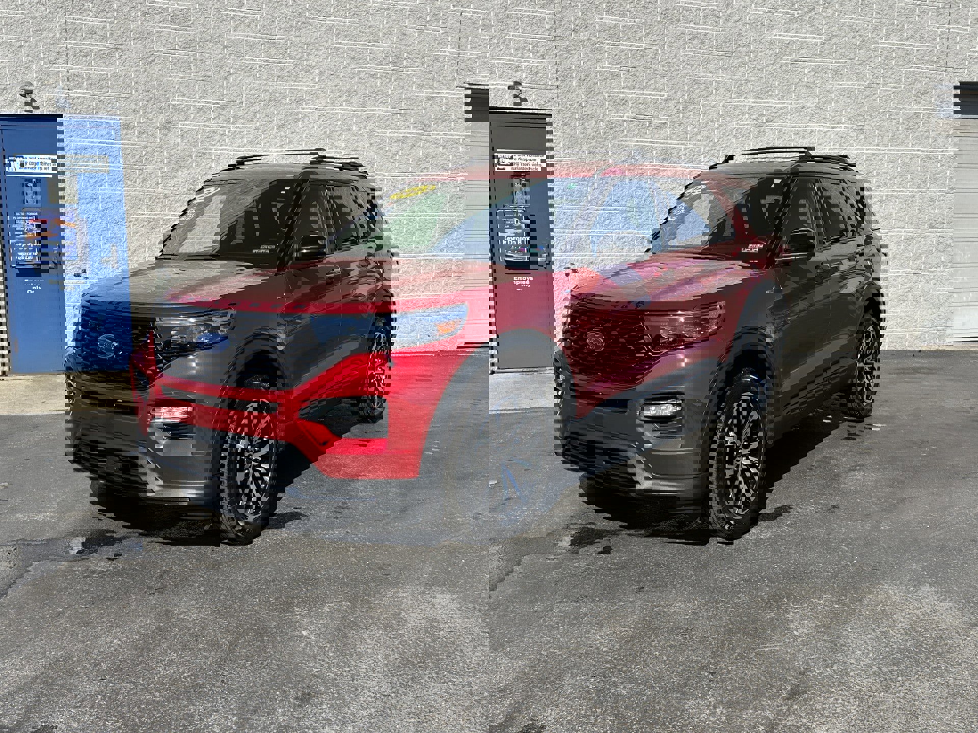 Certified 2023 Ford Explorer ST-Line image 2