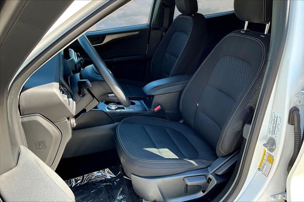 Certified 2025 Ford Escape Active AWD/4WD image 23