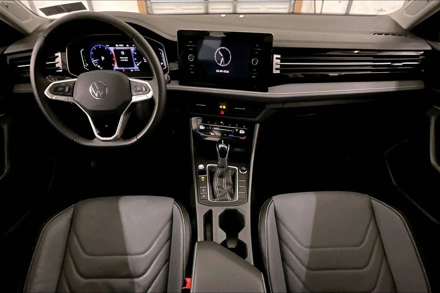 Used 2025 Volkswagen Jetta SEL image 14