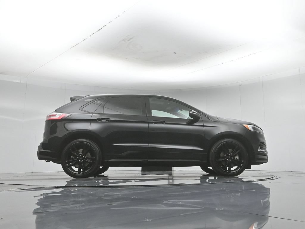 Certified 2019 Ford Edge ST w/ Equipment Group 401A AWD/4WD image 8