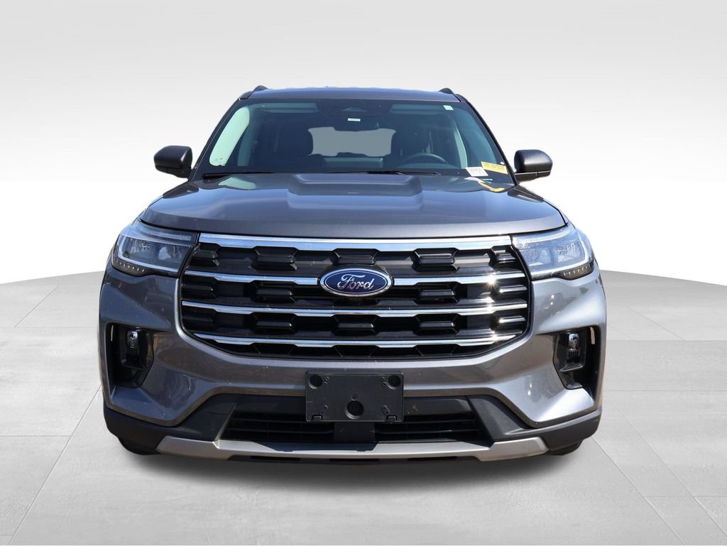Certified 2025 Ford Explorer Active w/ Active Comfort Package AWD/4WD image 6