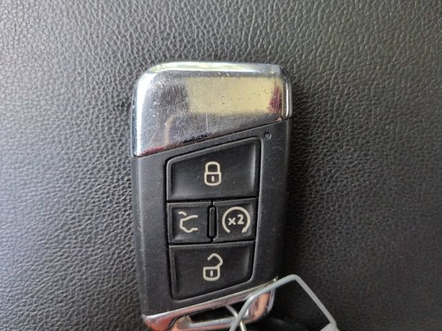 Used 2021 Volkswagen Atlas SE w/ Panoramic Sunroof Package FWD image 38